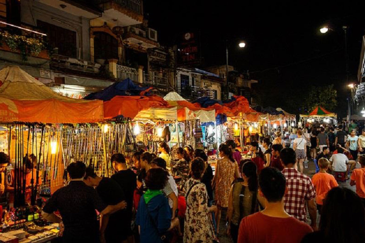 Khám phá những điều tuyệt vời của Hà Nội khi về đêm